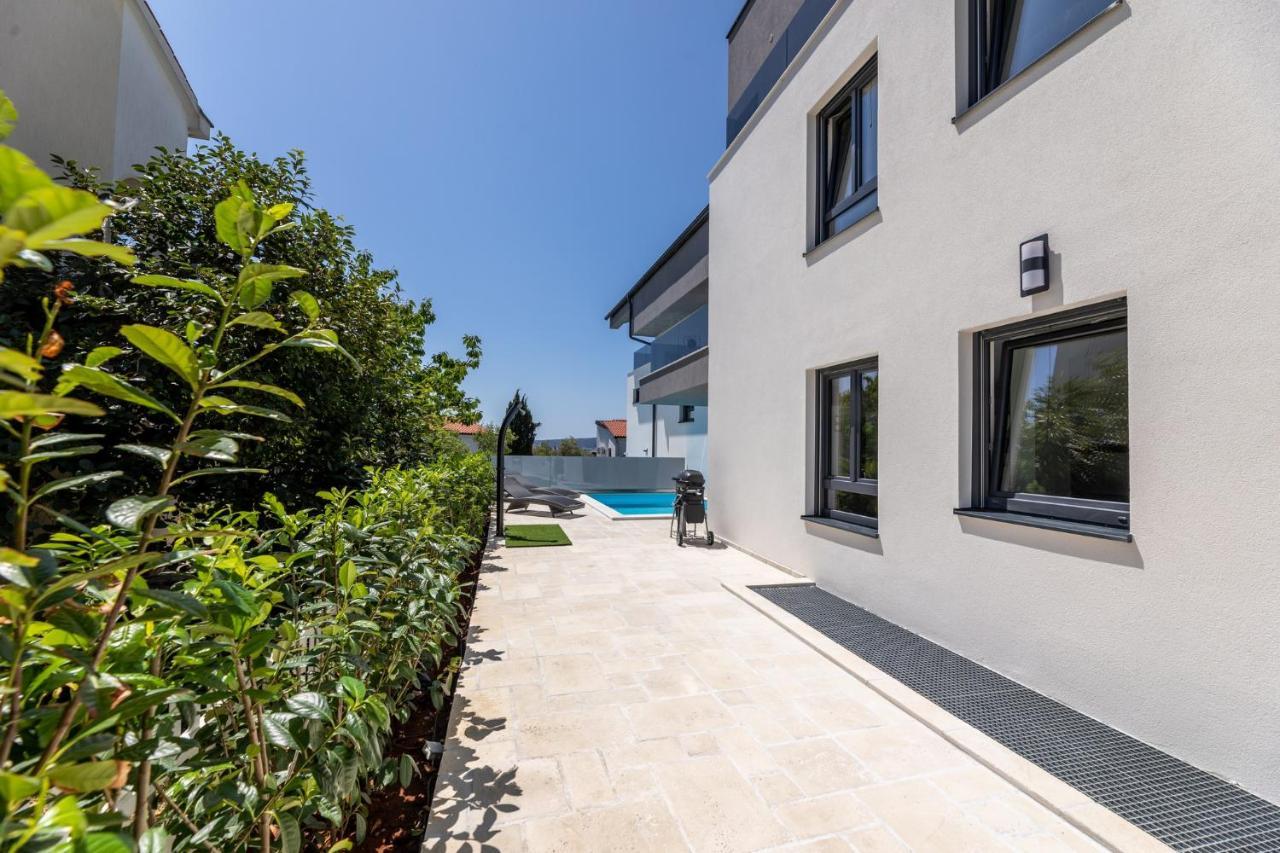 Luxury Villa Adria Apartments Krk Town Bagian luar foto