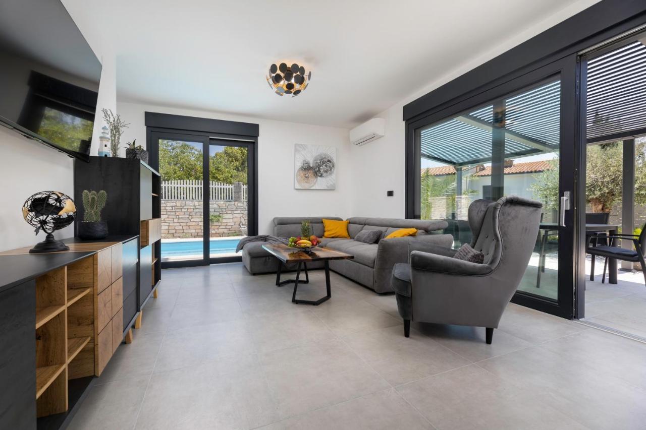 Luxury Villa Adria Apartments Krk Town Bagian luar foto