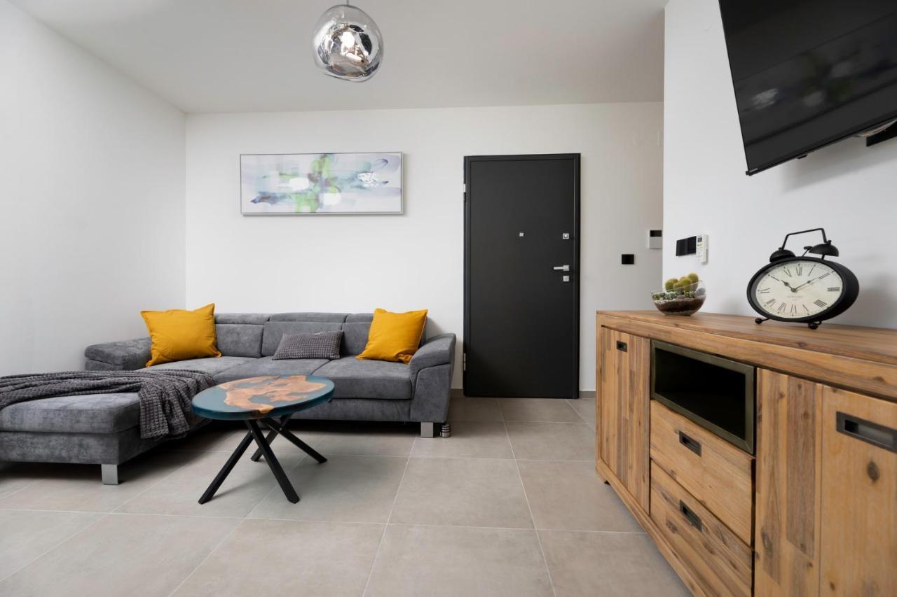 Luxury Villa Adria Apartments Krk Town Bagian luar foto
