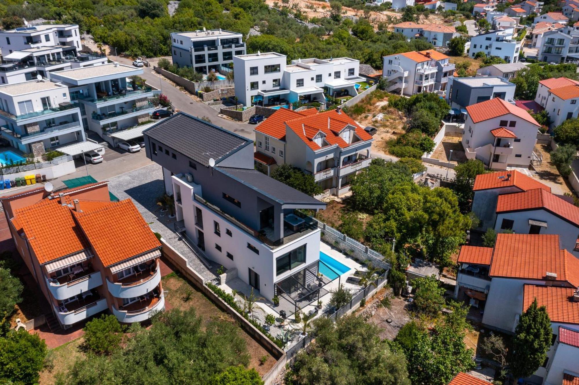 Luxury Villa Adria Apartments Krk Town Bagian luar foto