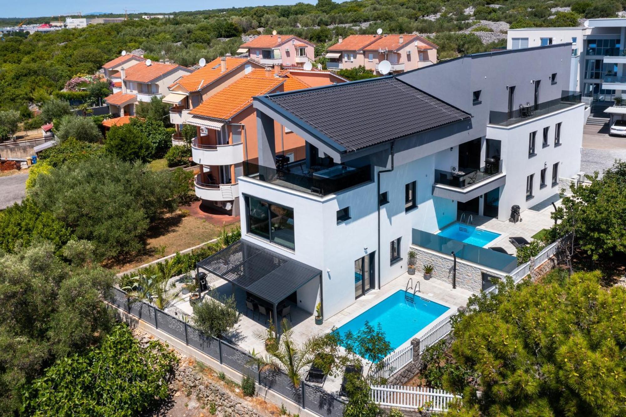 Luxury Villa Adria Apartments Krk Town Bagian luar foto